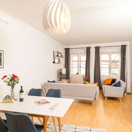 Zum Grazer Uhrturm Apartment