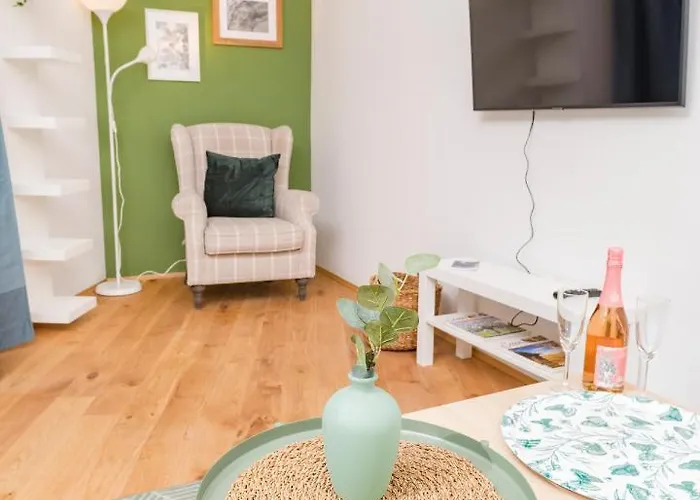 Zum Grazer Uhrturm Appartement *