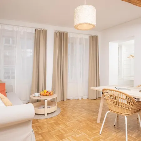 Zum Grazer Uhrturm By Ichbucheat Apartment Graz