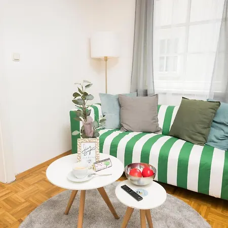Apartamento Zum Grazer Uhrturm