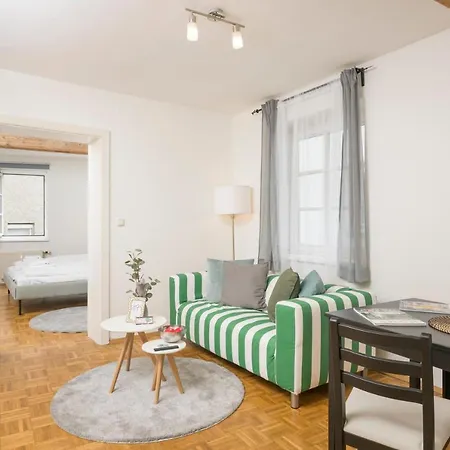 Zum Grazer Uhrturm By Ichbucheat Apartment *