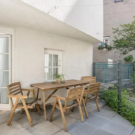 شقة Zum Grazer Uhrturm