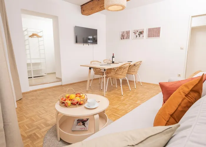 Zum Grazer Uhrturm *