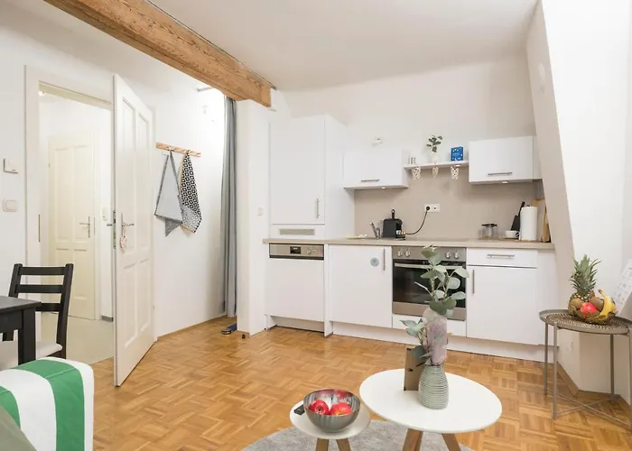 Zum Grazer Uhrturm Apartamento *