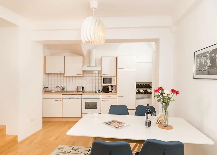 Zum Grazer Uhrturm شقة