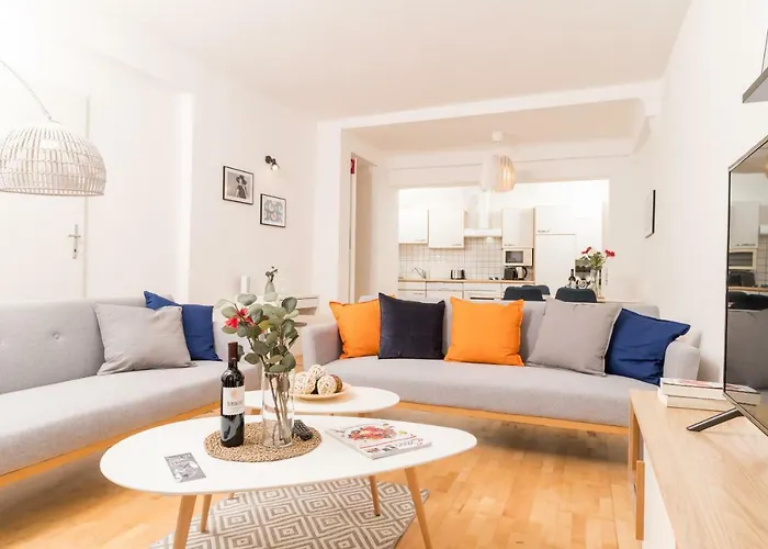 Zum Grazer Uhrturm غراتس