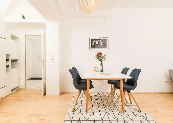 Zum Grazer Uhrturm شقة