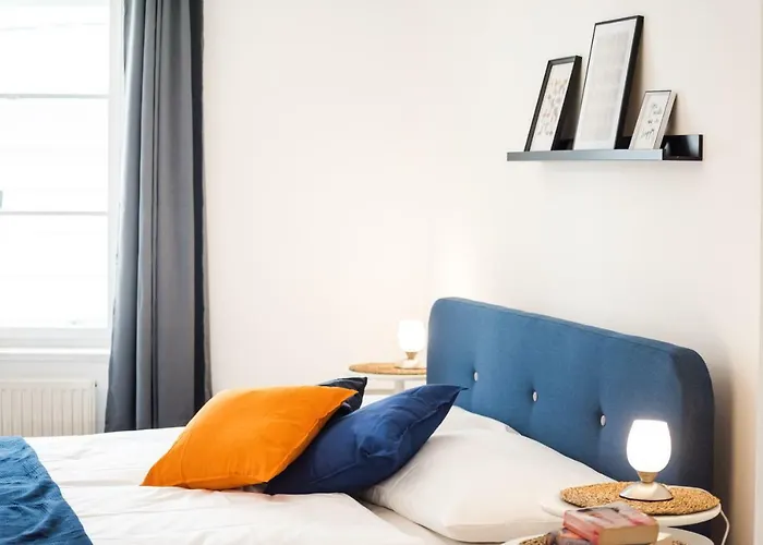 Zum Grazer Uhrturm Graz